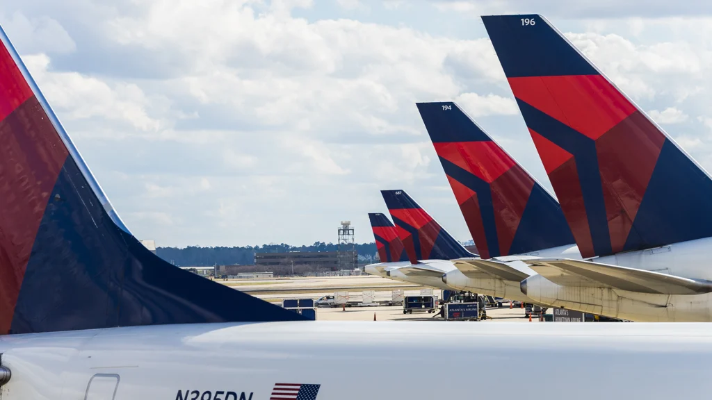 delta planes on a runway