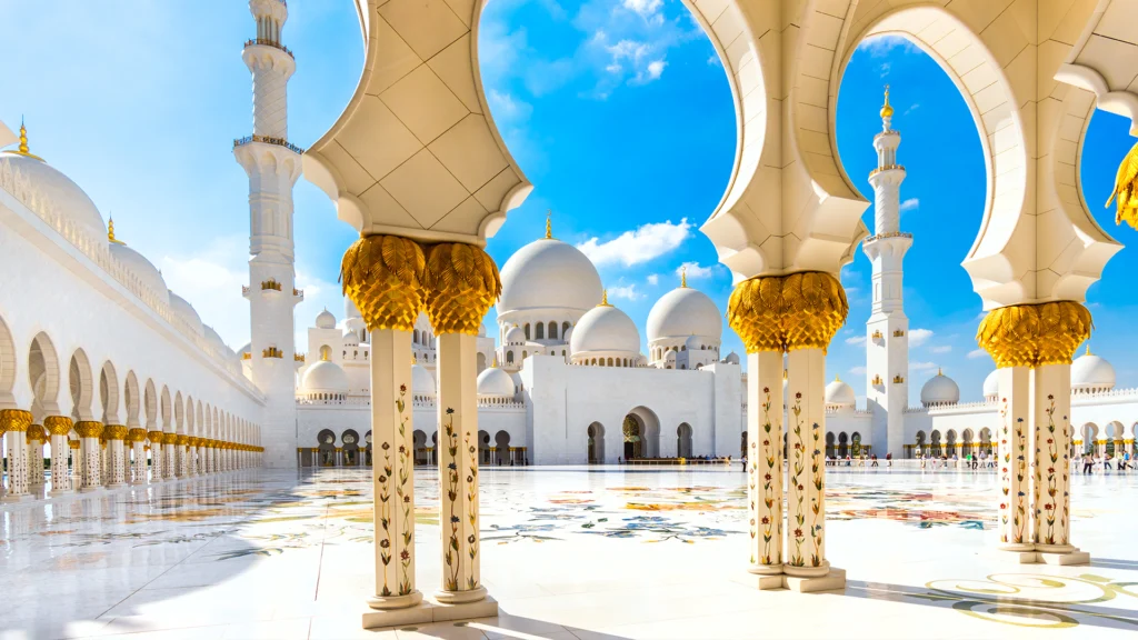 Sheikh Zayed Grand Mosque Centre in Abu Dhabi