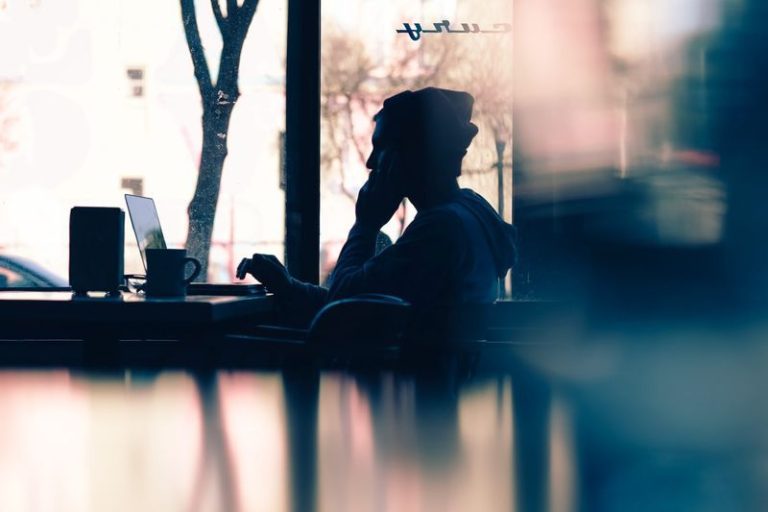 Identifying influencers with fake followers 